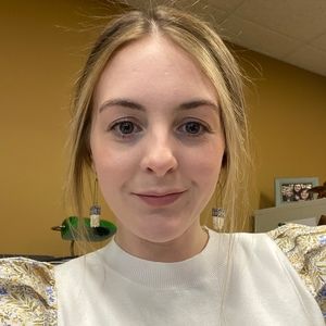 Meet your Posher, Chloe